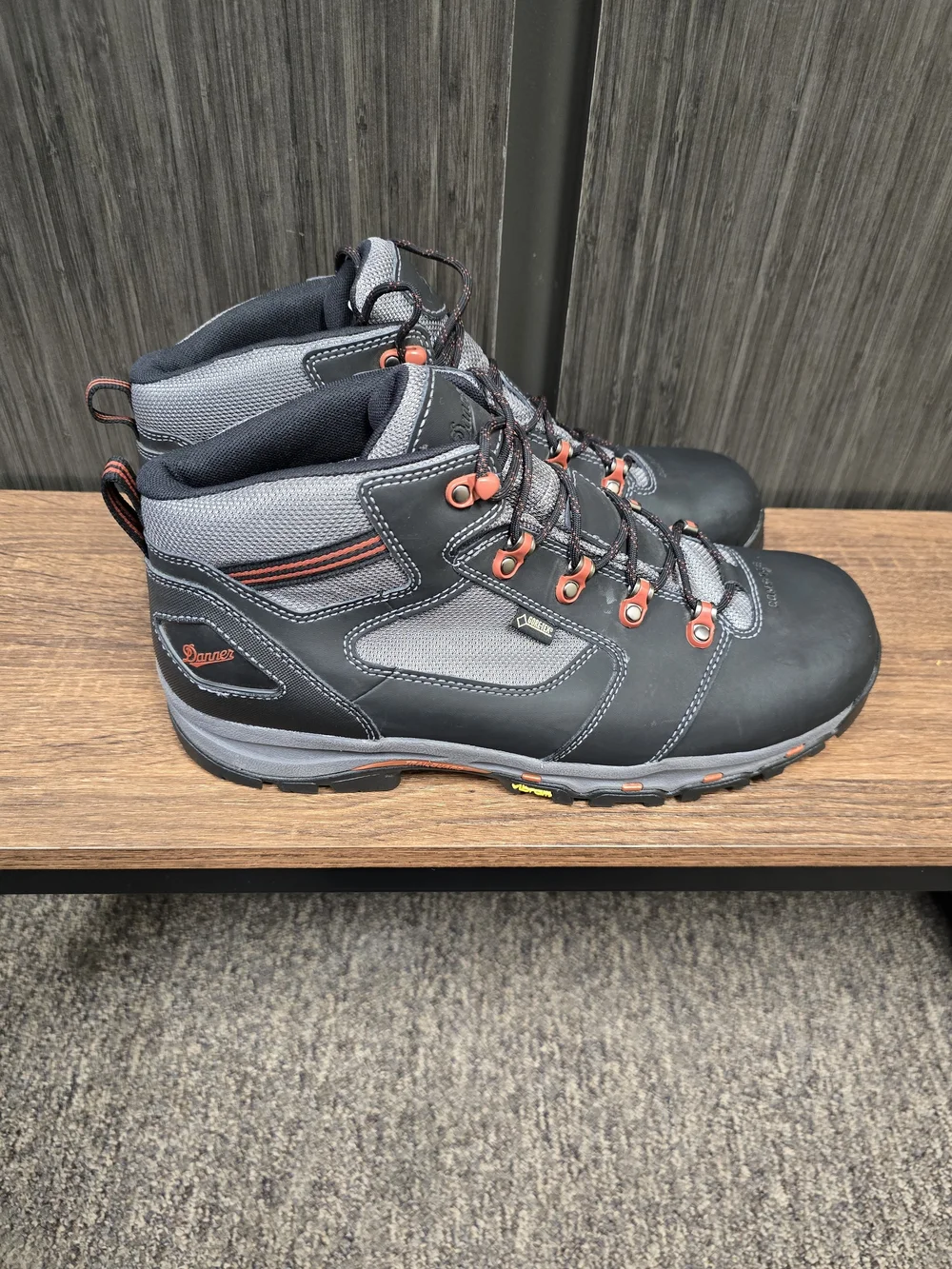 Danner Vicious 4” Work Boots Men’s 13 EE Black Gore-Tex Composite Toe Vibram